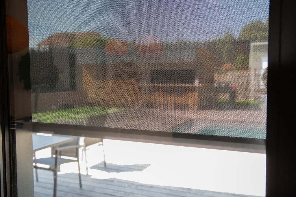 Van binnen naar buiten kijken met screens