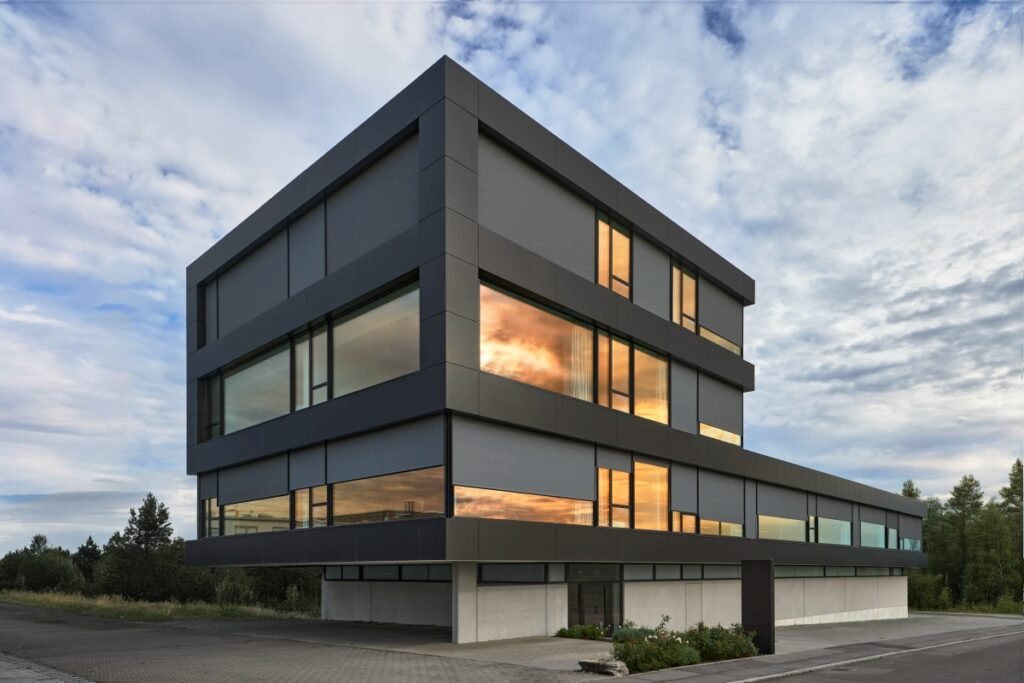 Kantoorgebouw met zipScreen 2